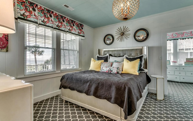 -Under The Sea (8 Bdrm / 7 Bath, Sleeps 22)