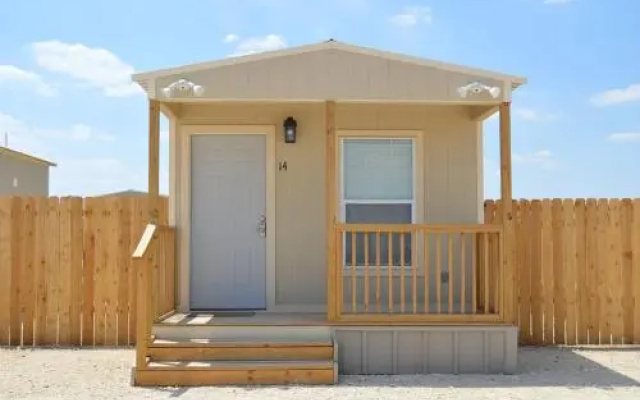 7 Oaks Lodging