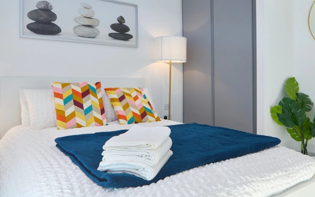 Immaculate 2-bed Apartment in London