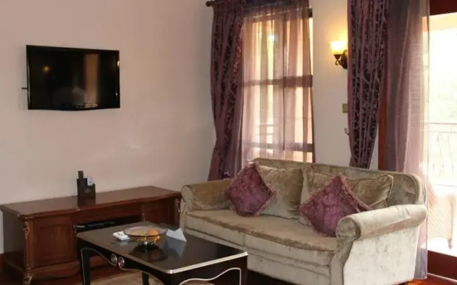 Collingham Gardens Residence & Club