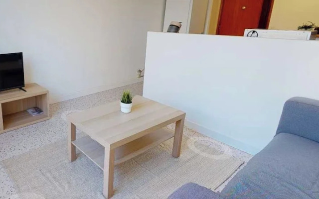 Private Room in a Shared Flat - Lyon 8 e