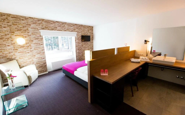 TheHotel (Adults only)