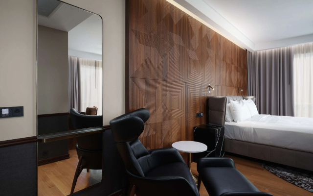 Отель Iceland Parliament, Curio Collection By Hilton
