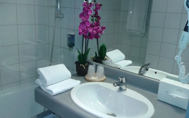 Hotel Reims aux Sacres