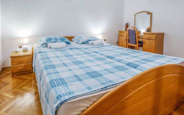 Apartment Diracca