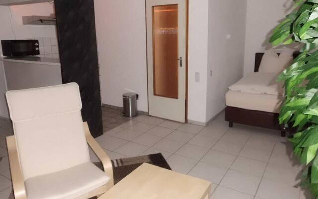 Апартаменты Star Apartments Cologne-Luxemburger Strasse Кёльн комната для гостей