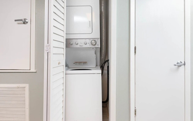 Westwind 603 1 Bedroom Condo