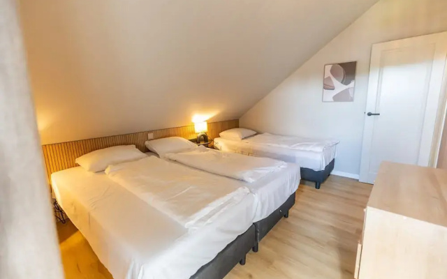 Recently Renovated Family Home Near the sea