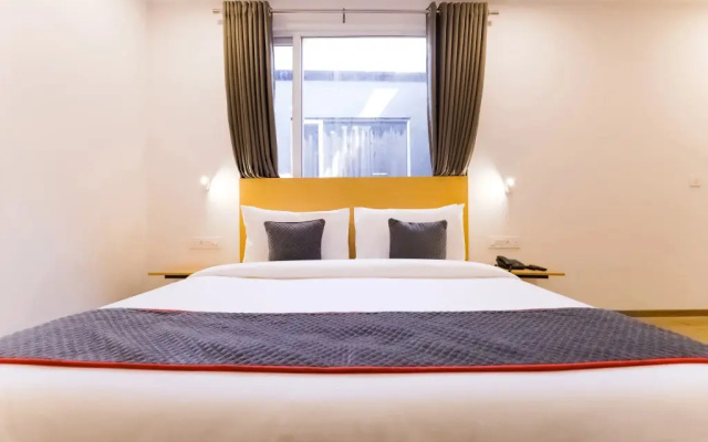 OYO Townhouse 311 Ekana Stadium