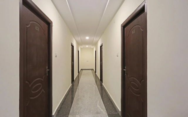 OYO 35467 Shiridi Residency