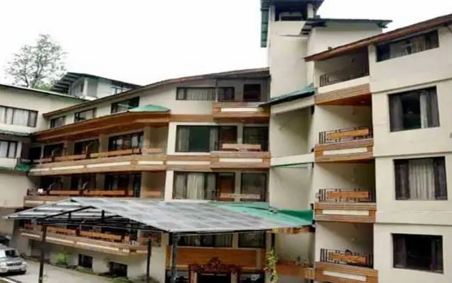 The River Crescent Resort