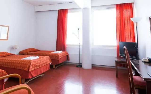 Hotel Aada