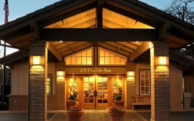 El Pueblo Inn