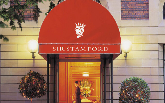 Отель Sir Stamford Circular Quay Австралия, Сидней - отзывы, цены и фото номеров - забронировать отель Sir Stamford Circular Quay онлайн вид на фасад