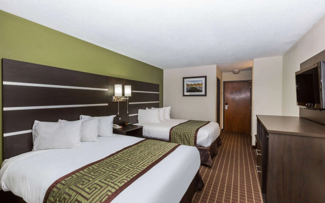 Baymont by Wyndham Louisville South I 65