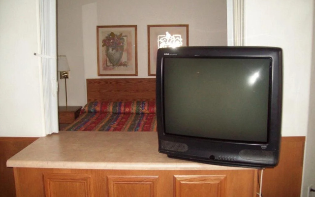 Manor Suites