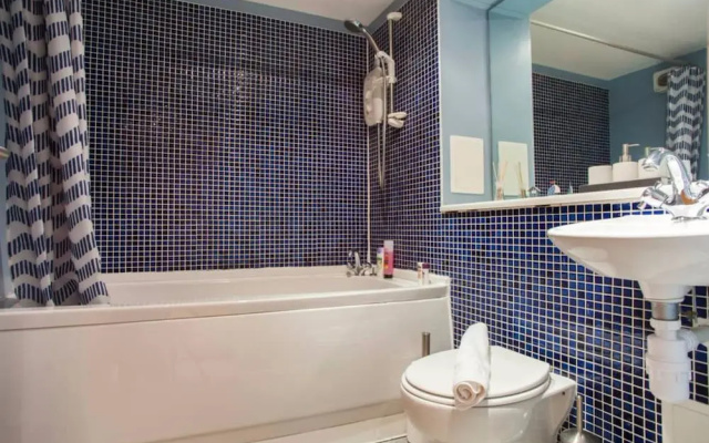 1 Bedroom West End Apartment