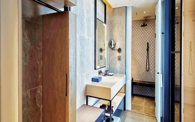 Aloft Yantai