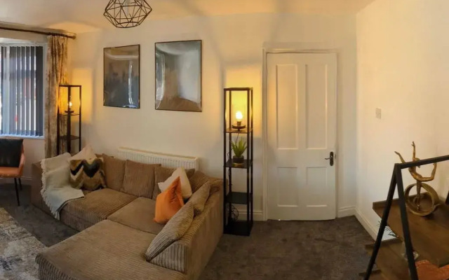 Exquisite Newfields 3 Bedroom House W/ Garden