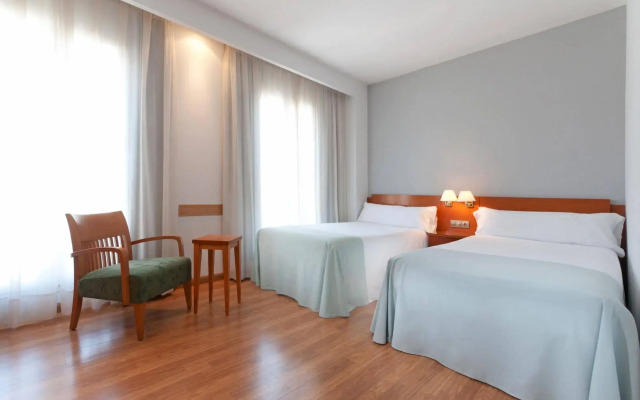 Отель Sercotel Alcalá 611