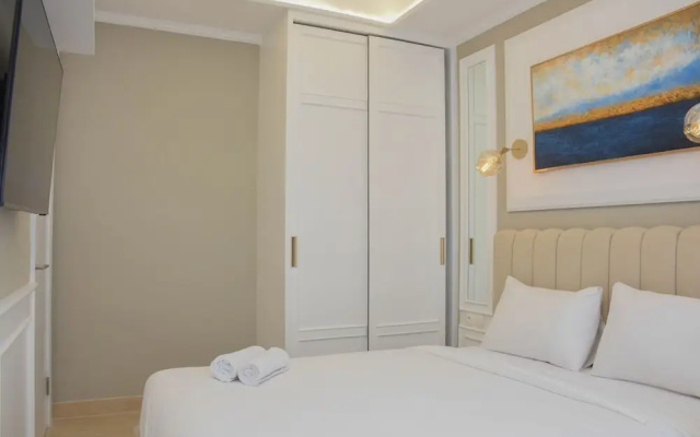 Modern And Comfy 2Br At Menteng Park Apartment
