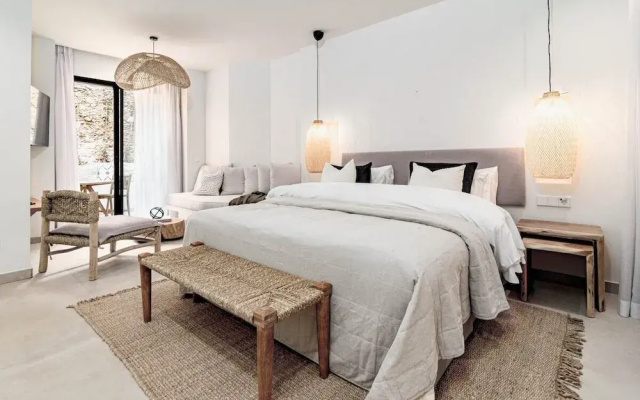 A3- Seaclub Suites by Roomservices