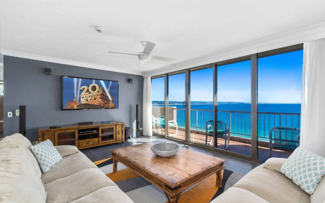 Columbia Apartments on Rainbow Bay