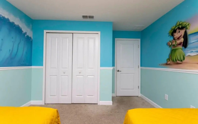 4819 Fantastic Club House With Water Park