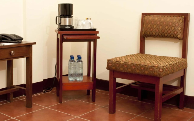 Best Western Las Mercedes Leon