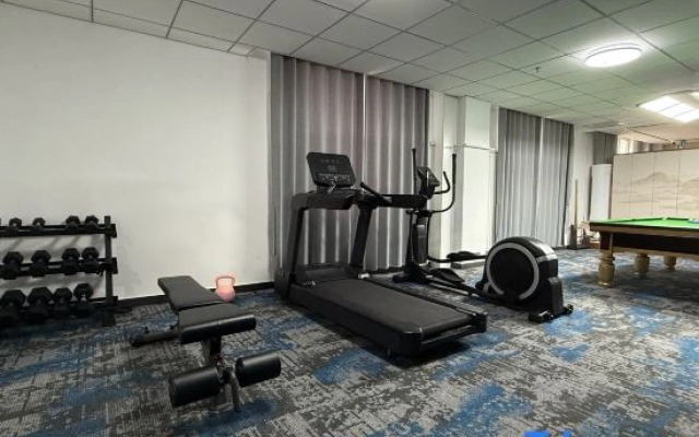 Marriott Carlton Hotel (Olympic Center Hotel)