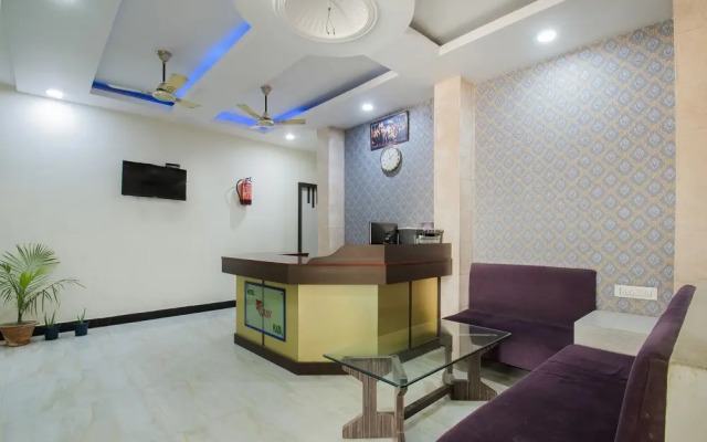 Oyo 44287 Hotel Aarav Plaza