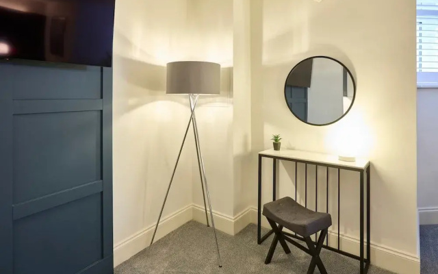 Host Stay The Langley Hotel Apartment 11