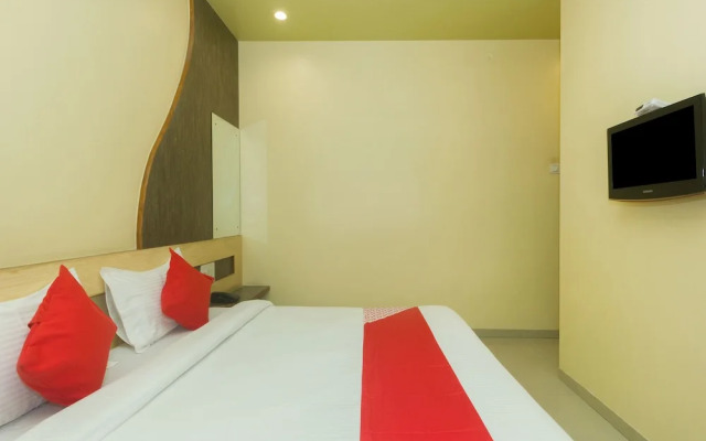 OYO Flagship 18893 Hotel Shweta