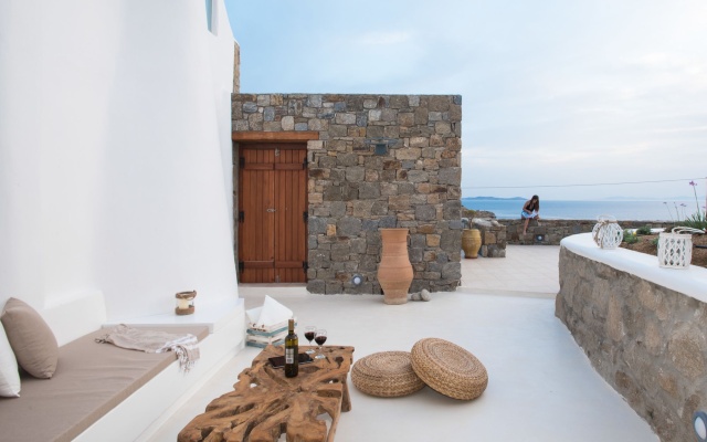 Argiro's Gorgeous Studio In Cycladic