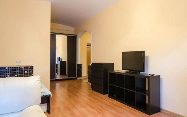 Emperoom Near Summer Garden Apartments