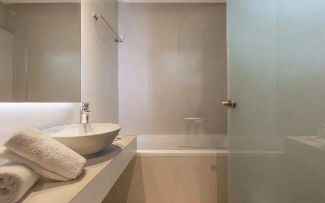 Mythos Suites Hotel