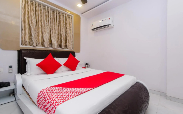 OYO 408 Vile Parle