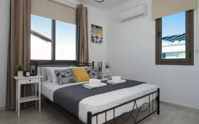 Holiday home 4 bedrooms 3 bathrooms - Paralimni