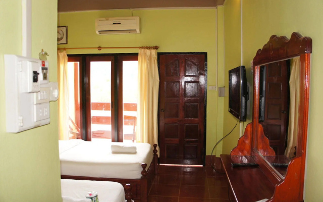 Popular View Guesthouse