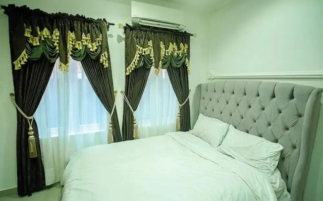 Kiki's Home and Apartments