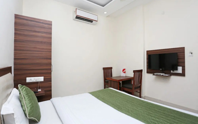 OYO 1355 Hotel Dream