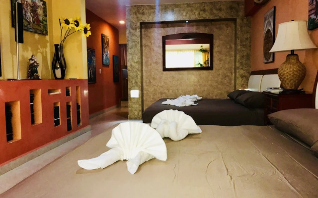 Room-suite Jacuzzi Room in Stunning Vill