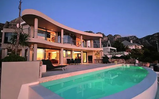 Wescamp Villa