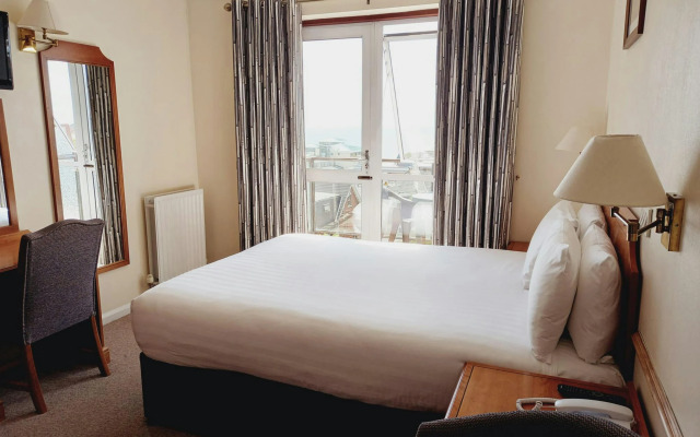 The Riviera Hotel & Holiday Apartments