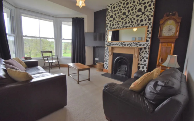 Stunning 6-bed House With Huge Garden on Dartmoor