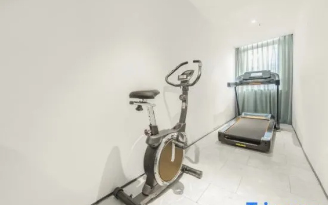 TRUE GO Hotel (Shenzhen Exhibition Center Fumin Subway Station)