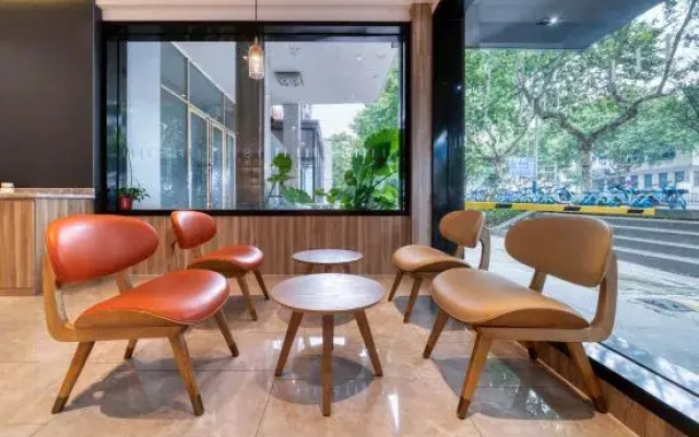 HanTing Hotel (Jiaxing Nanhu New Culture Plaza)
