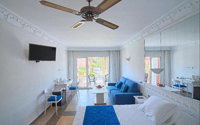 Playacapricho Hotel