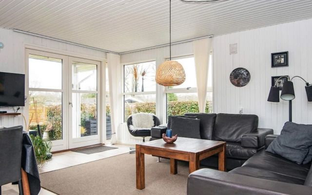 6 Person Holiday Home in Hejls