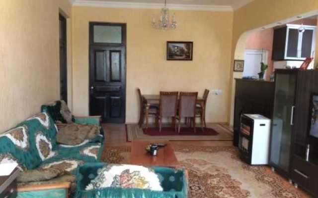 Kemeni Guest House